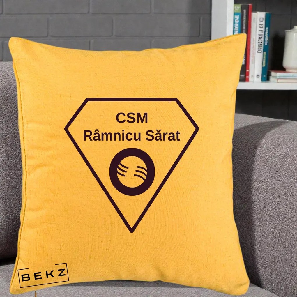 Perna Personalizata CSM Ramnicu Sarat Fotbal, 40x40 cm, Galben, Husa Detasabila, Perna Inclusa, BEKZ®