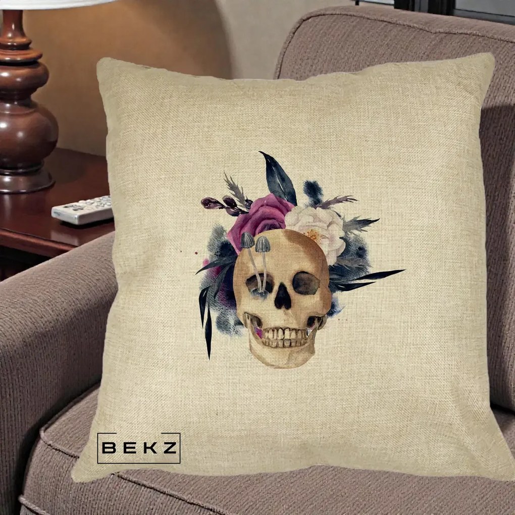 Perna Decorativa Craniu Floral cu Trandafiri si Ciuperci, 40x40 cm, Crem, Husa Detasabila, Perna Inclusa, BEKZ®