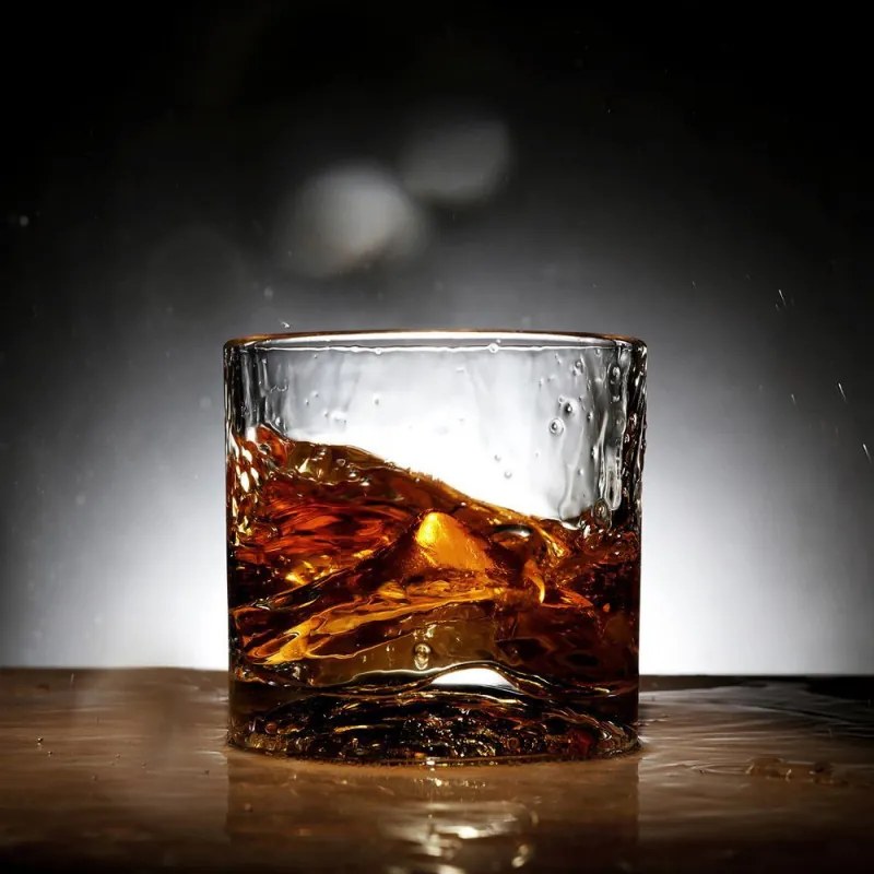 Set de pahare de whisky LIITON L10200 Everest, 270 ml, 4 buc., pereți groși, fund 3D în formă de vârful Everest, transparent