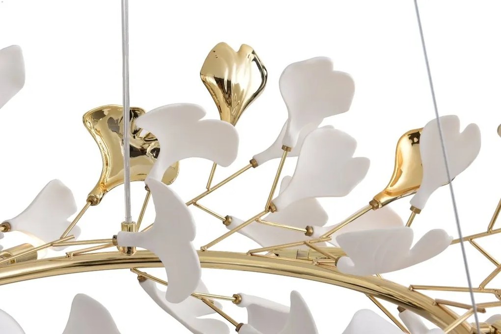 Lustra suspendata cu elemente decorative ceramice albe LEAF