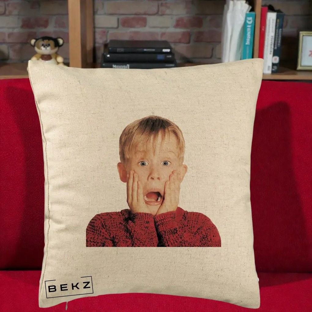 Perna Decorativa Kevin Singur Acasa, 40x40 cm, Bej, Husa Detasabila, Perna Inclusa, BEKZ®