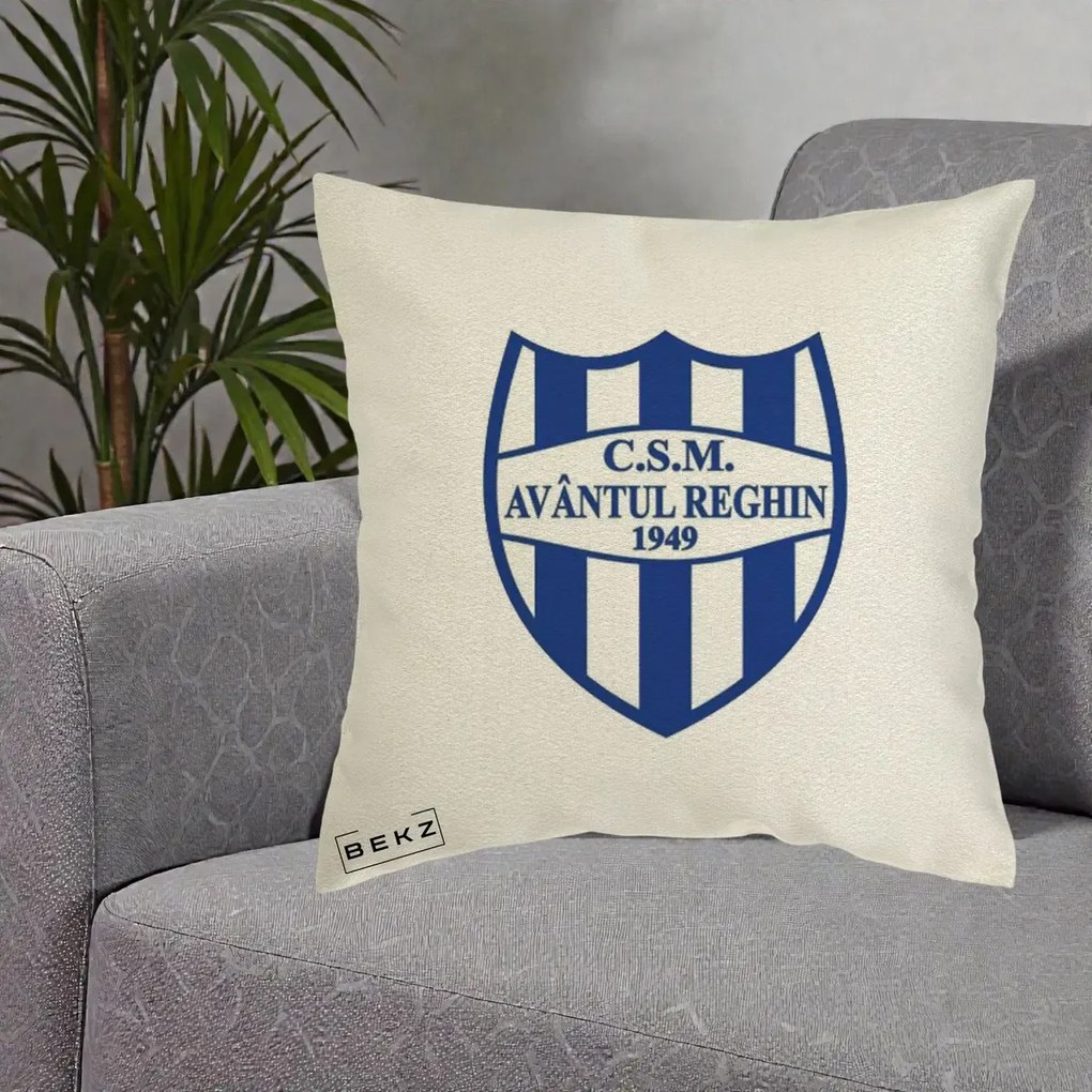 Perna Personalizata CSM Avantul Reghin 1949, 40x40 cm, Ecru, Husa Detasabila, Perna Inclusa, BEKZ®