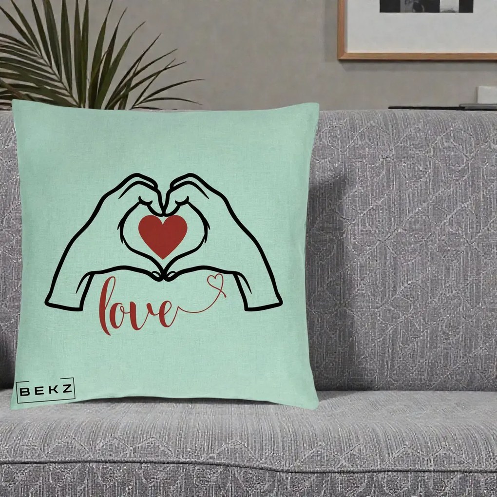 Perna Decorativa Love Maini Inima cu Inscriptie Love Rosu, 40x40 cm, Verde Menta, Husa Detasabila, Perna Inclusa, BEKZ®