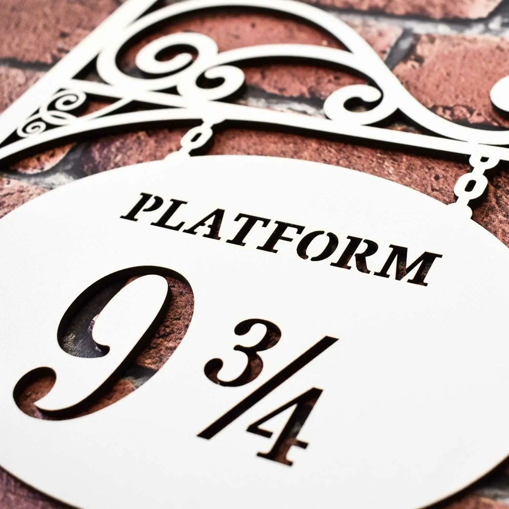DUBLEZ | Decorațiune din lemn pentru ușă - Platform 9 și 3/4