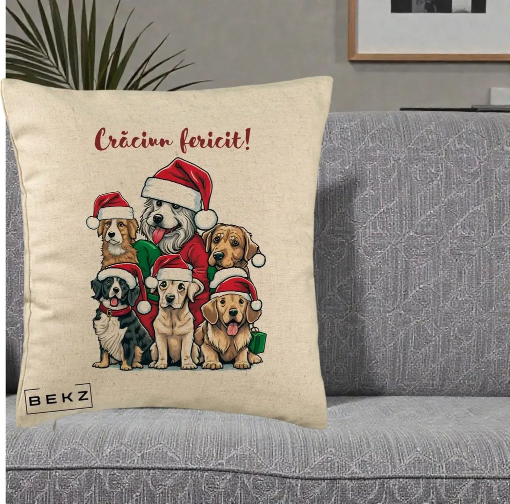 Perna Decorativa Caini cu Bonete Craciun Fericit, 40x40 cm, Bej, Husa Detasabila, Perna Inclusa, BEKZ®