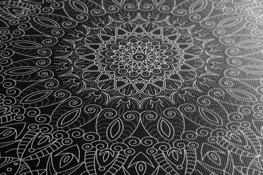 Tablou Mandala decorativă detaliată în design alb-negru