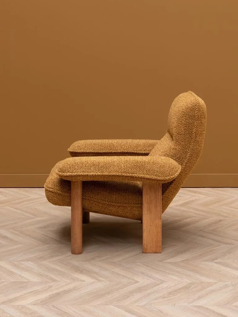 Fotoliu din stofa boucle si cadru din lemn masiv, design retro, 82,5×96×86,5 cm, „Biskit"