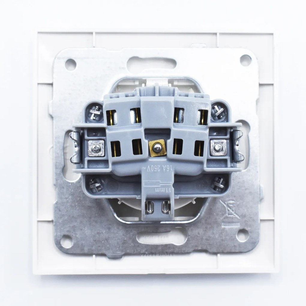 Priza simpla cu impamantare 16A, IP20, Alb, Panasonic Arkedia Slim