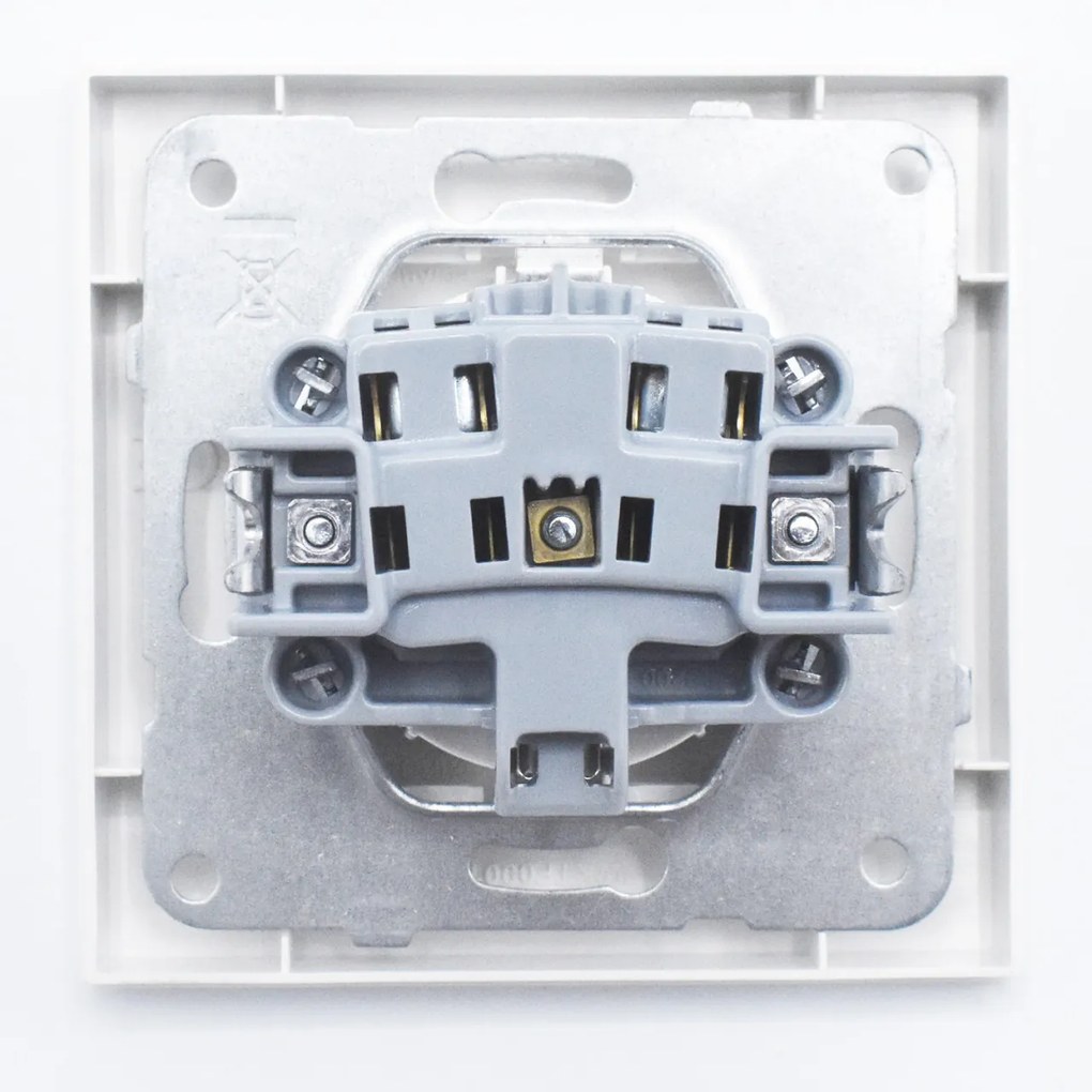 Priza simpla cu impamantare si protectie copil Karre Plus Pansonic, ST, alba