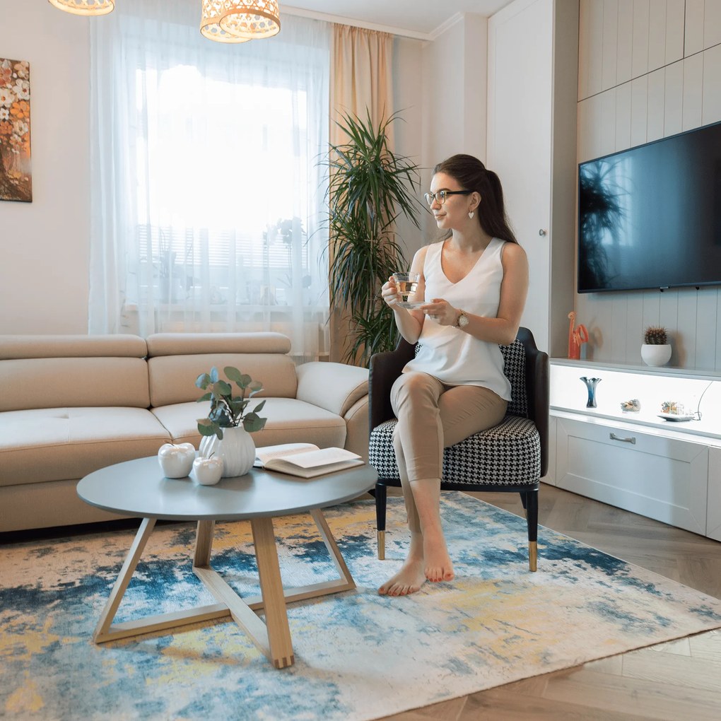 Fotoliu design, model alb-negru/ piele ecologică maro, EMREN