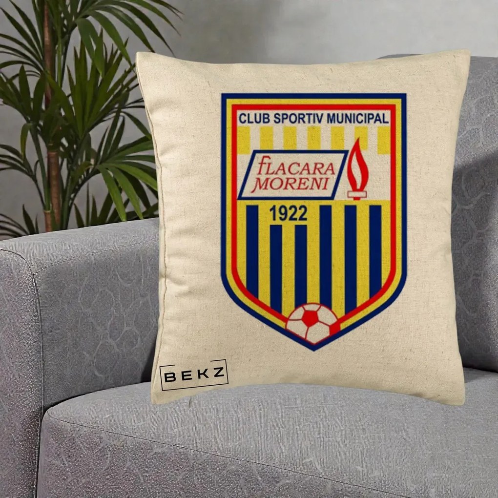 Perna Personalizata CSM Flacara Moreni 1922 Fotbal, 40x40 cm, Bej, Husa Detasabila, Perna Inclusa, BEKZ®