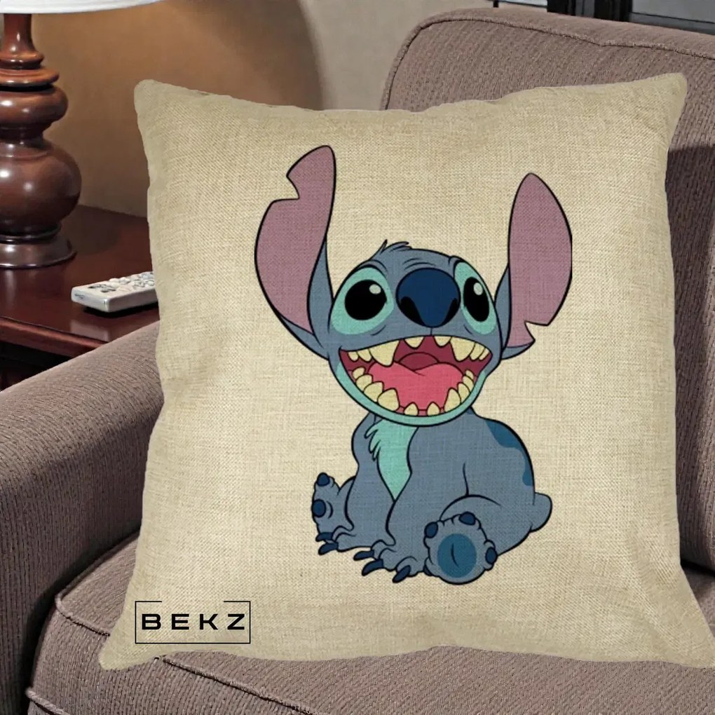 Perna Personalizata Stitch Zambitor, 40x40 cm, Crem, Husa Detasabila, Perna Inclusa, BEKZ®