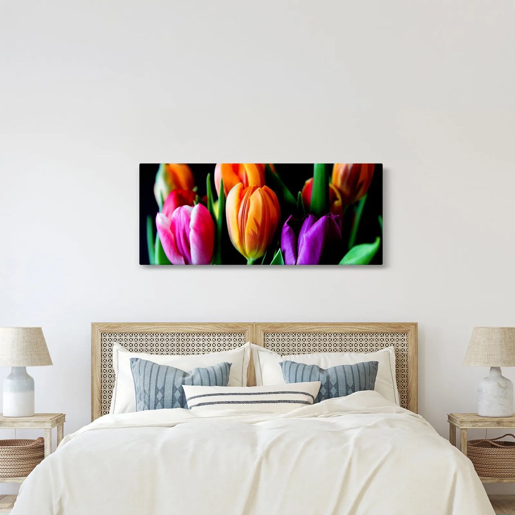 Tablou -Lalele pe fond negru (120x50 cm)