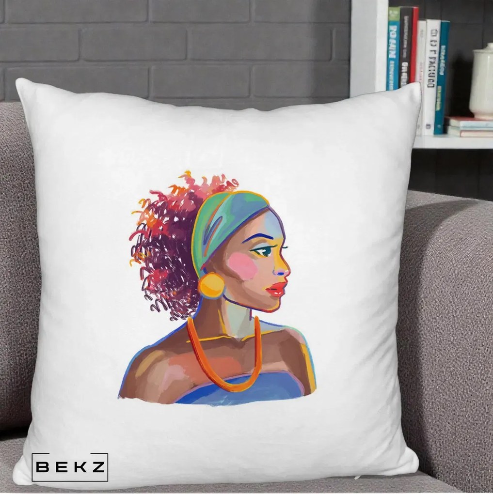 Perna Decorativa Portret Femeie Urbana Acuarela, 40x40 cm, Alb Pufos, Husa Detasabila, Perna Inclusa, BEKZ®