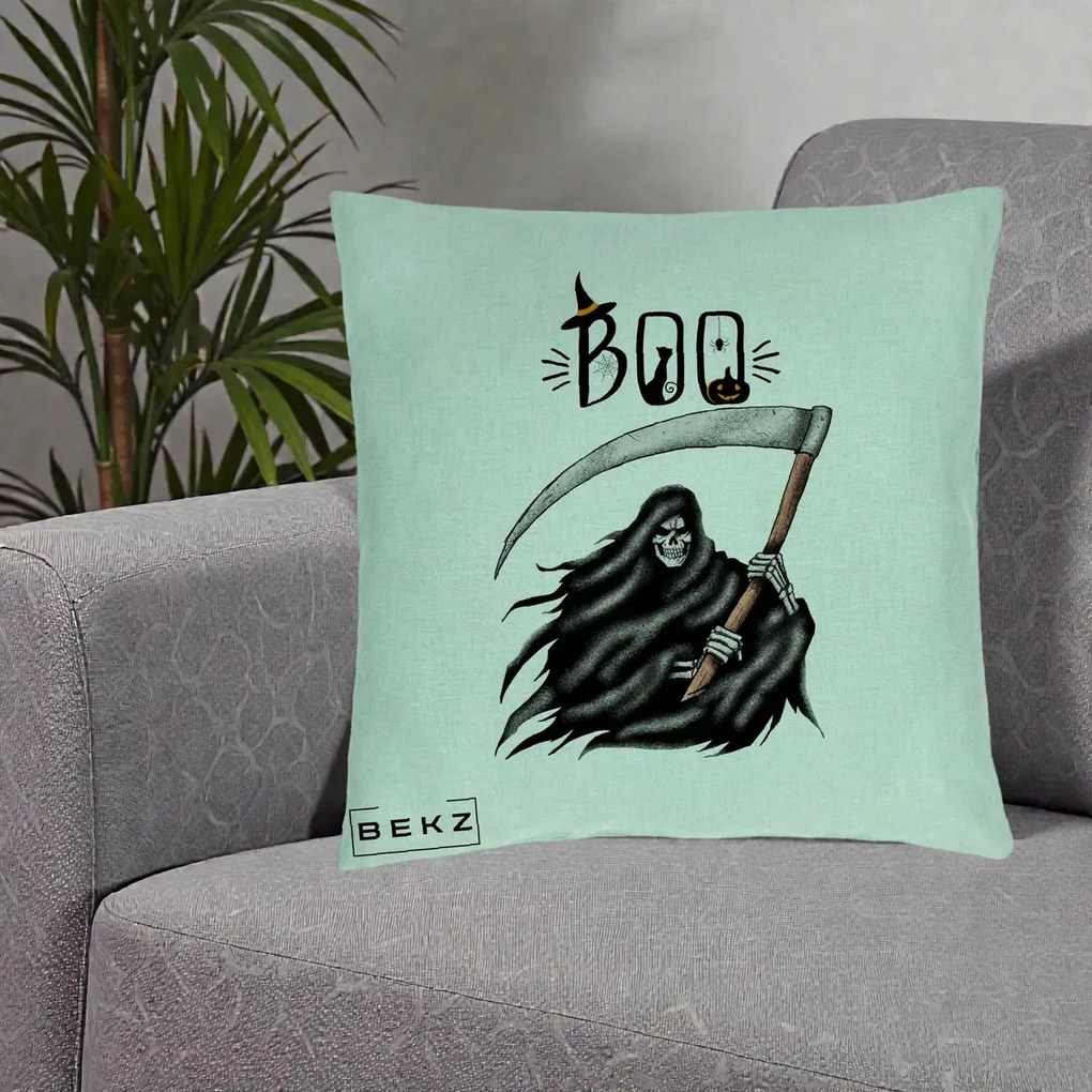 Perna Decorativa Halloween Boo Grim Reaper cu Coasa, 40x40 cm, Verde Menta, Husa Detasabila, Perna Inclusa, BEKZ®