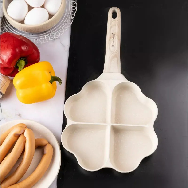 Tigaie cu 4 compartimente Klausberg KB 7819, 19 cm, Inimioare, Acoperire marmorata, Toate plietele inclusiv inductie, Bej