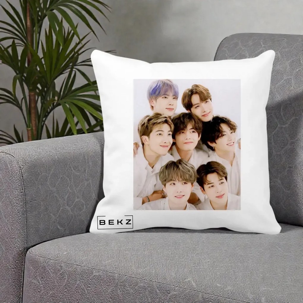 Perna Personalizata K-pop BTS Foto Grup Fete Albe, 40x40 cm, Alba Mata, Husa Detasabila, Perna Inclusa, BEKZ®