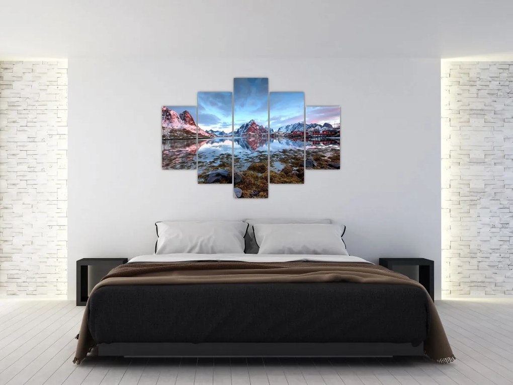 Tablou - Răsărit de soare deasupra Reine (150x105 cm)