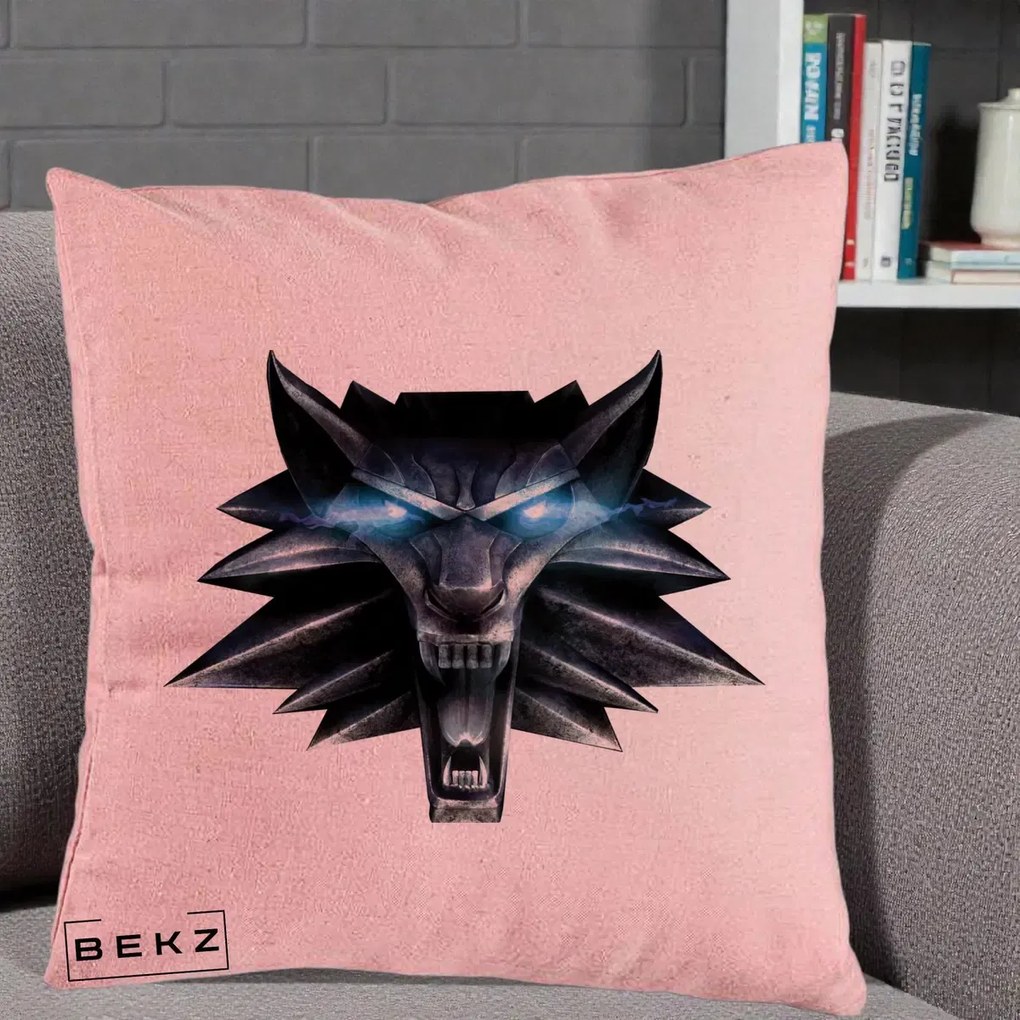 Perna Decorativa The Witcher Wolf Head, 40x40 cm, Roz, Husa Detasabila, Perna Inclusa, BEKZ®