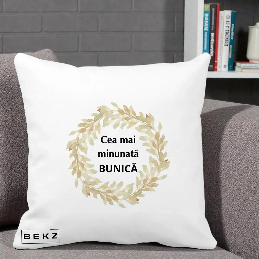 Cadou pentru Bunica - Perna Personalizata Cea Mai Minunata Bunica Coronita Frunze Acuarela, 40x40 cm, Alba Mata, Husa Detasabila, Perna Inclusa, BEKZ®