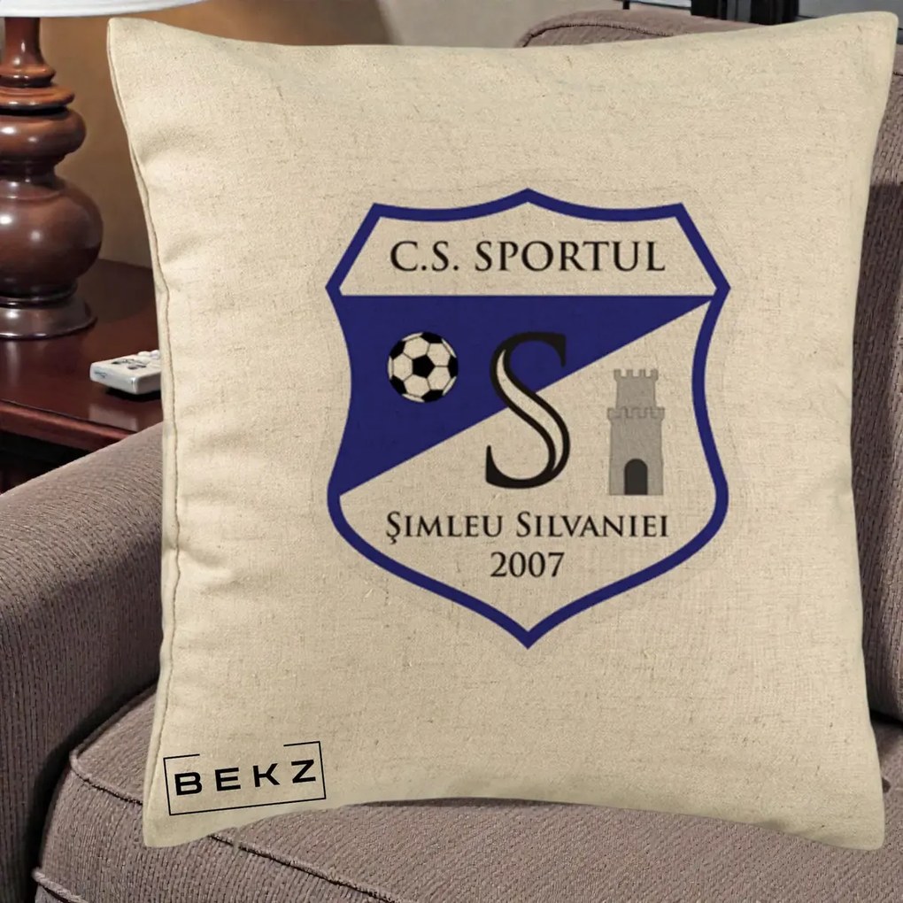 Perna Personalizata CS Sportul Simleu Silvaniei 2007, 40x40 cm, Bej, Husa Detasabila, Perna Inclusa, BEKZ®