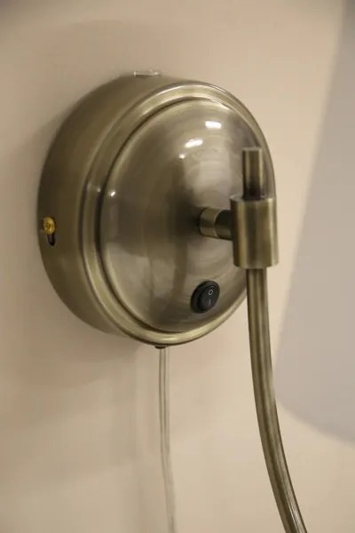 Markslöjd 108908 - Aplică de perete AMAR 1xE14/40W/230V albă/alamă