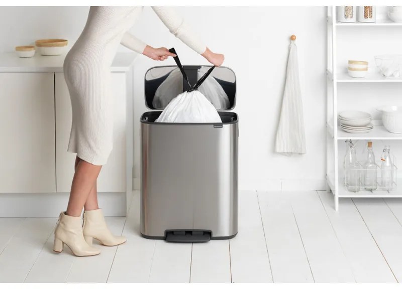 Cos de gunoi cu pedala Brabantia Bo Pedal 1003186, 60 L, Inchidere lina, Baza antiderapanta, Rezistent la amprente, Inox/Mat