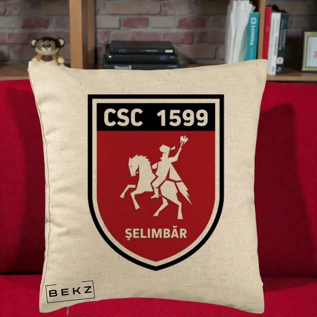 Perna Personalizata CSC 1599 Selimbar Fotbal, 40x40 cm, Bej, Husa Detasabila, Perna Inclusa, BEKZ®
