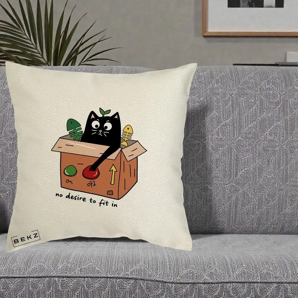 Perna Decorativa Pisica in Cutie No Desire to Fit In, 40x40 cm, Ecru, Husa Detasabila, Perna Inclusa, BEKZ®