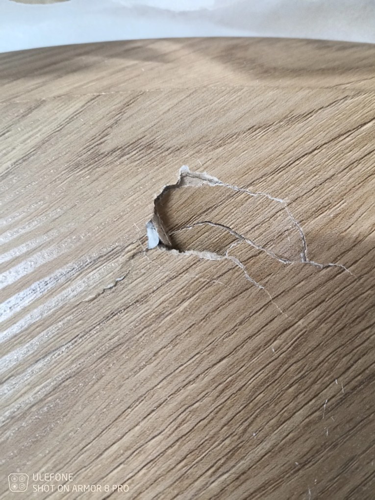 Reducere Masă de sufragerie din stejar cu picioare negre TETIS 100x100 II calitate.