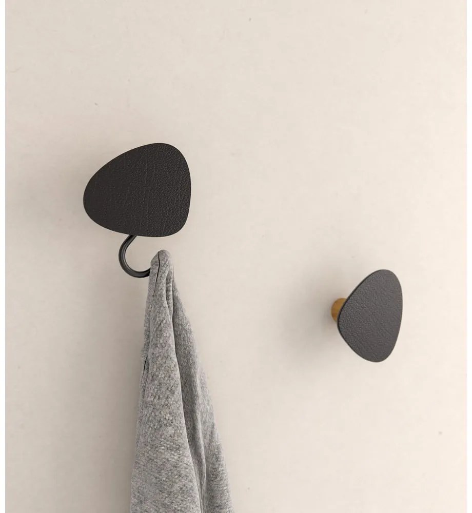 Cârlig negru de montat pe perete din oțel Dot L Bull – LIND DNA