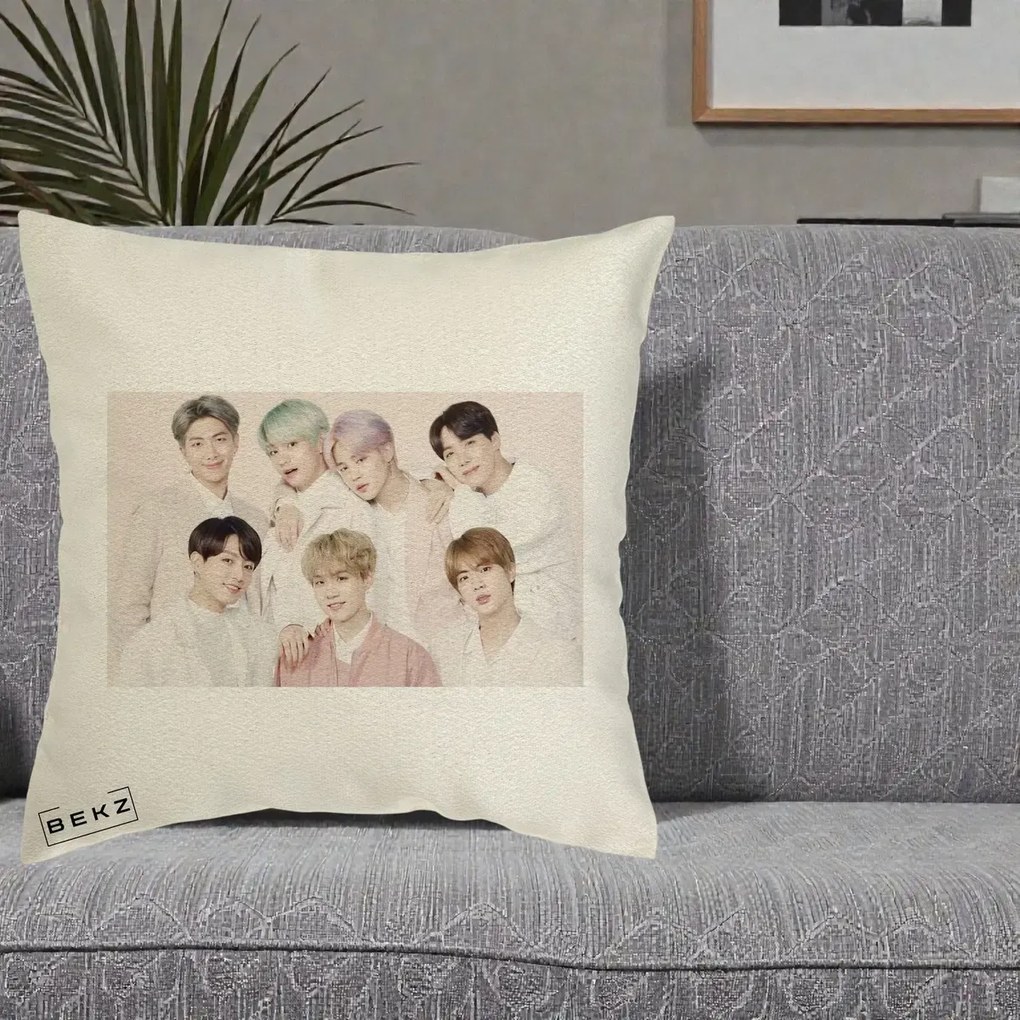 Perna Personalizata K-pop BTS Foto Grup Landscape Pastel, 40x40 cm, Ecru, Husa Detasabila, Perna Inclusa, BEKZ®
