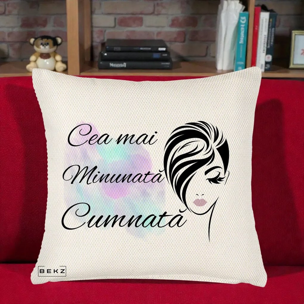 Cadou pentru Cumnata - Perna Personalizata Cea mai Minunata Cumnata cu Silueta Dama si Pete Multicolor, 40x40 cm, Crem Reliefat, Husa Detasabila, Perna Inclusa, BEKZ®