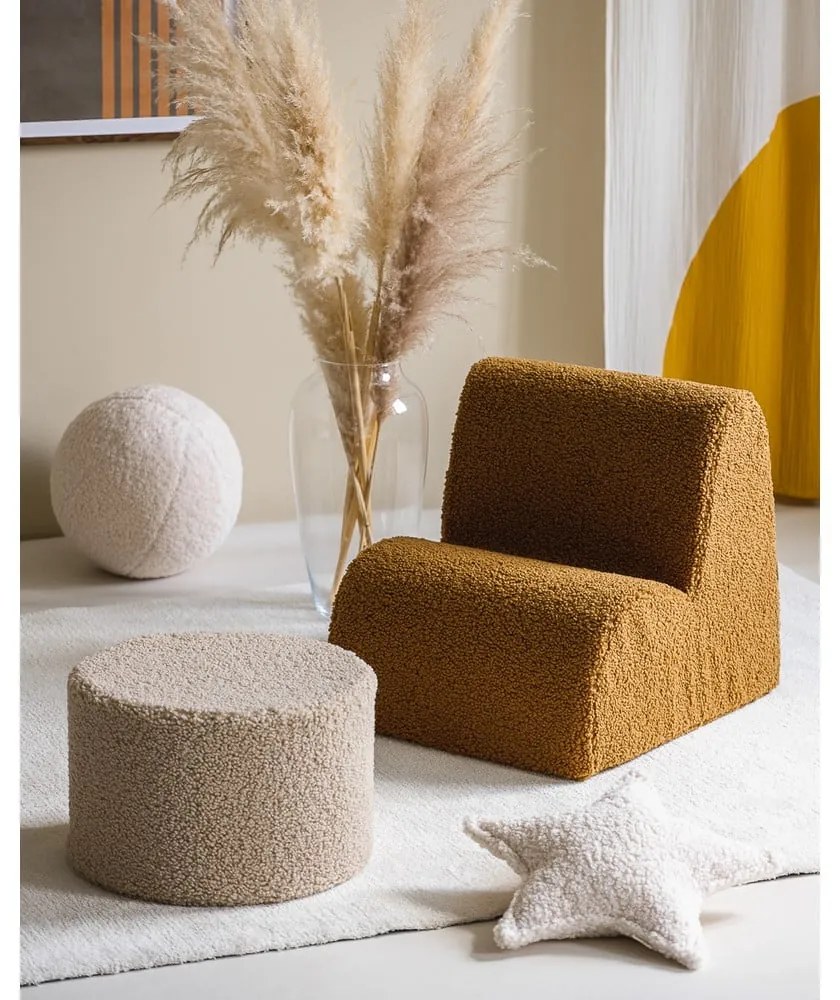 Puf de copii maro deschis cu tapițerie din țesătură bouclé – Wigiwama