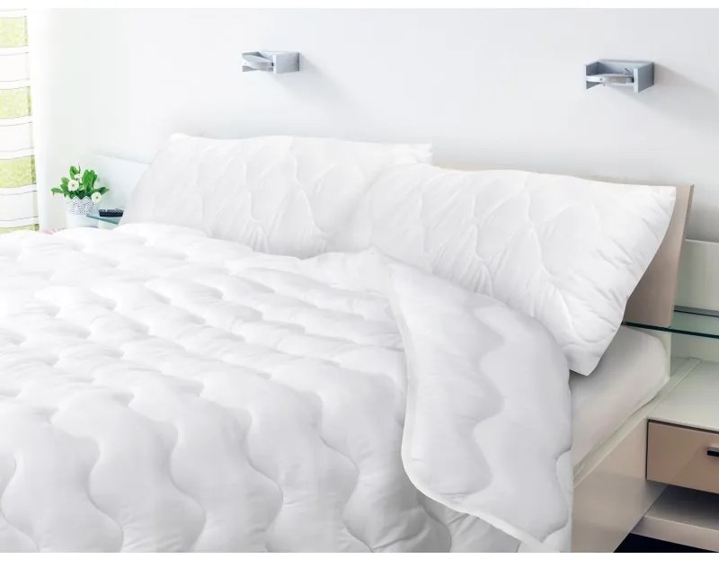 JAKS Plapumă antialergică all-season 160 x 200 cm + 2 perne 70 x 80 cm