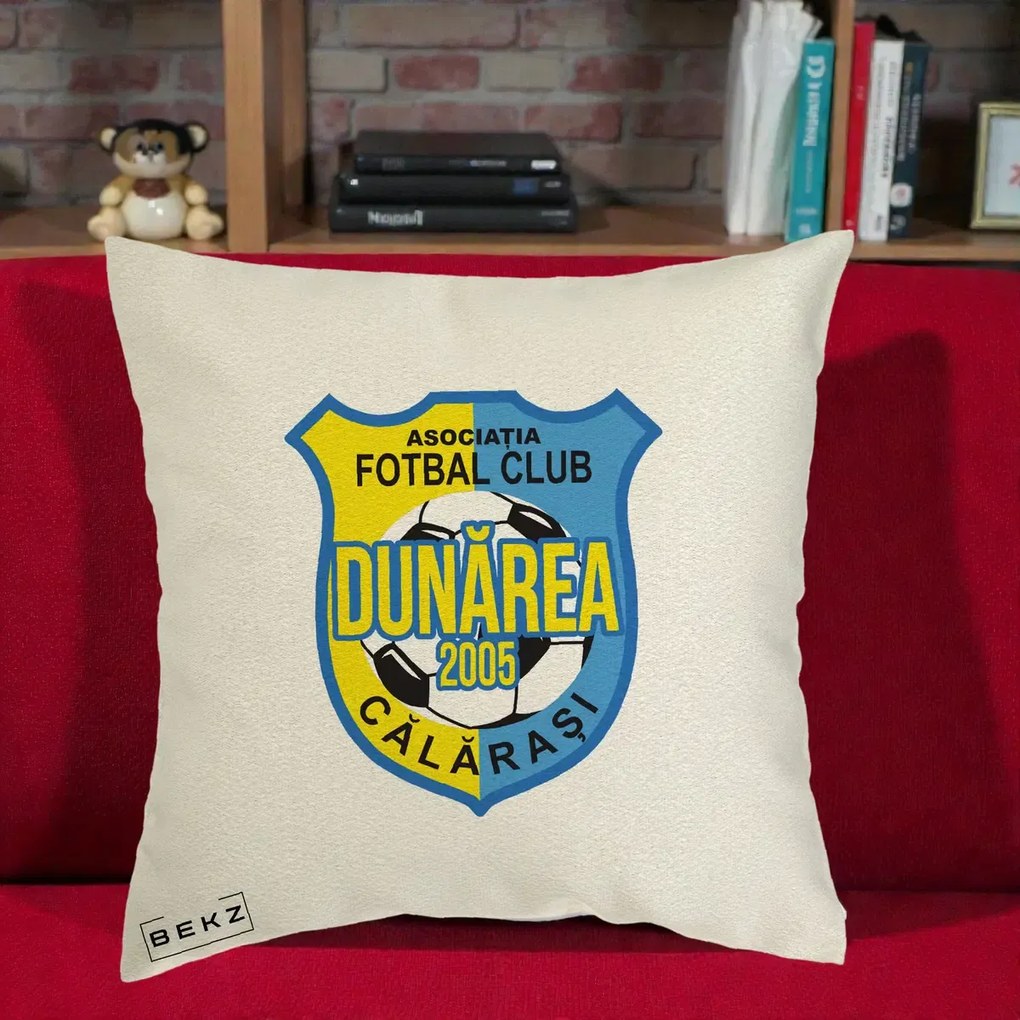 Perna Personalizata AFC Dunarea Calarasi 2005 Fotbal, 40x40 cm, Ecru, Husa Detasabila, Perna Inclusa, BEKZ®