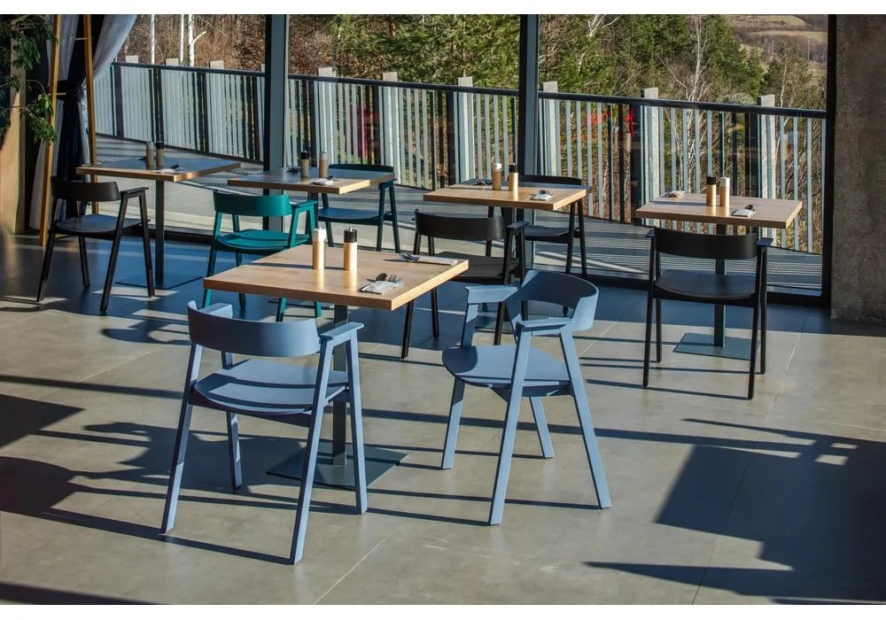 Scaun de dining albastru cu cotiere din lemn de stejar Flip – Gazzda