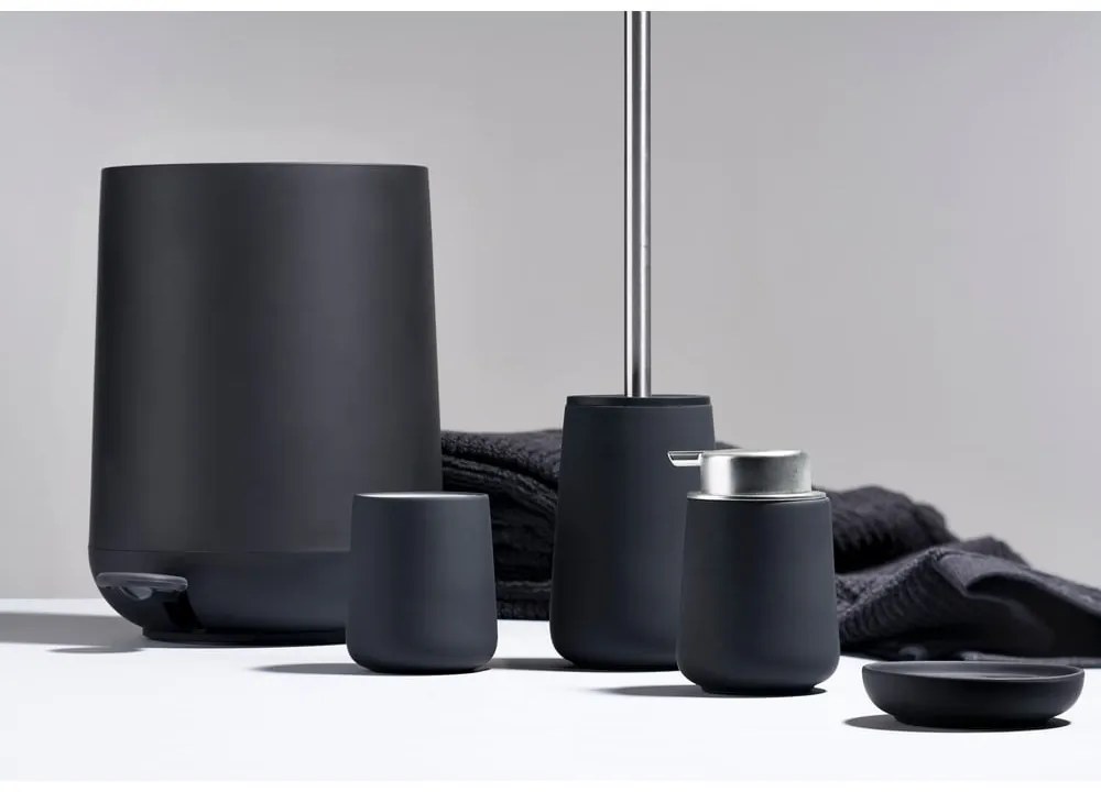 Coș de gunoi negru cu pedală din plastic 5 l Nova – Zone