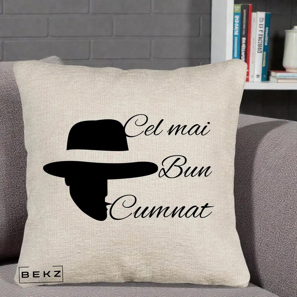 Cadou pentru Cumnat - Perna Personalizata Cel mai Bun Cumnat cu Silueta Palarie, 40x40 cm, Bej Canapea, Husa Detasabila, Perna Inclusa, BEKZ®