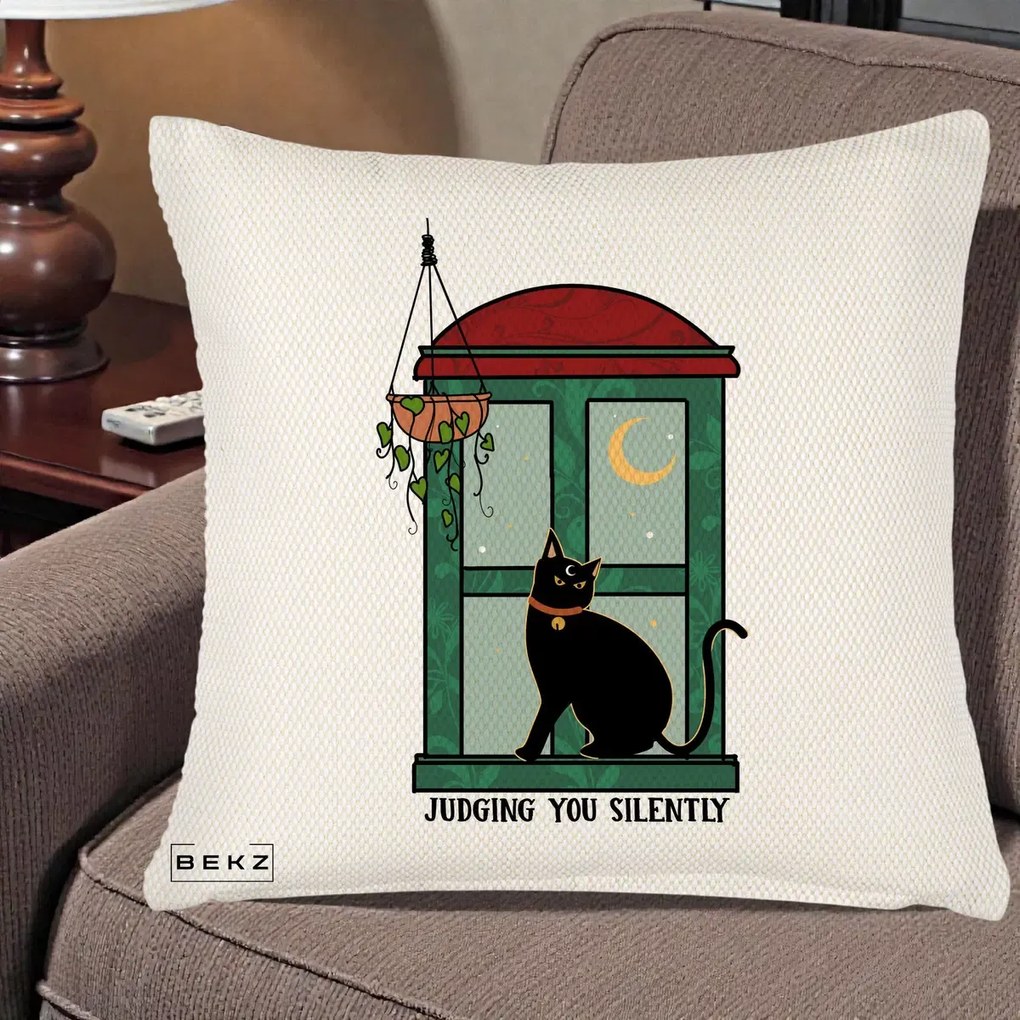 Perna Decorativa Judging You Silently Pisica Geam, 40x40 cm, Crem Reliefat, Husa Detasabila, Perna Inclusa, BEKZ®