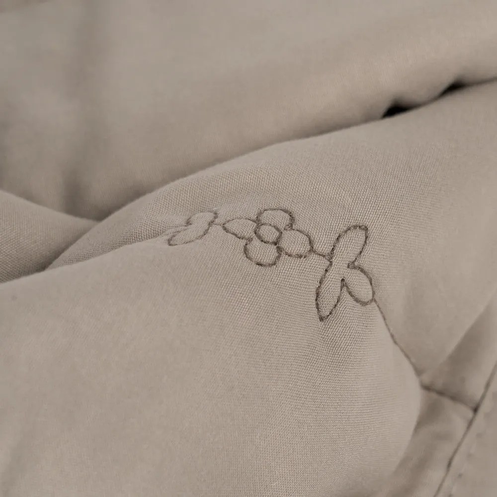 Cuvertură taupe matlasată 180x260 cm – Ixia