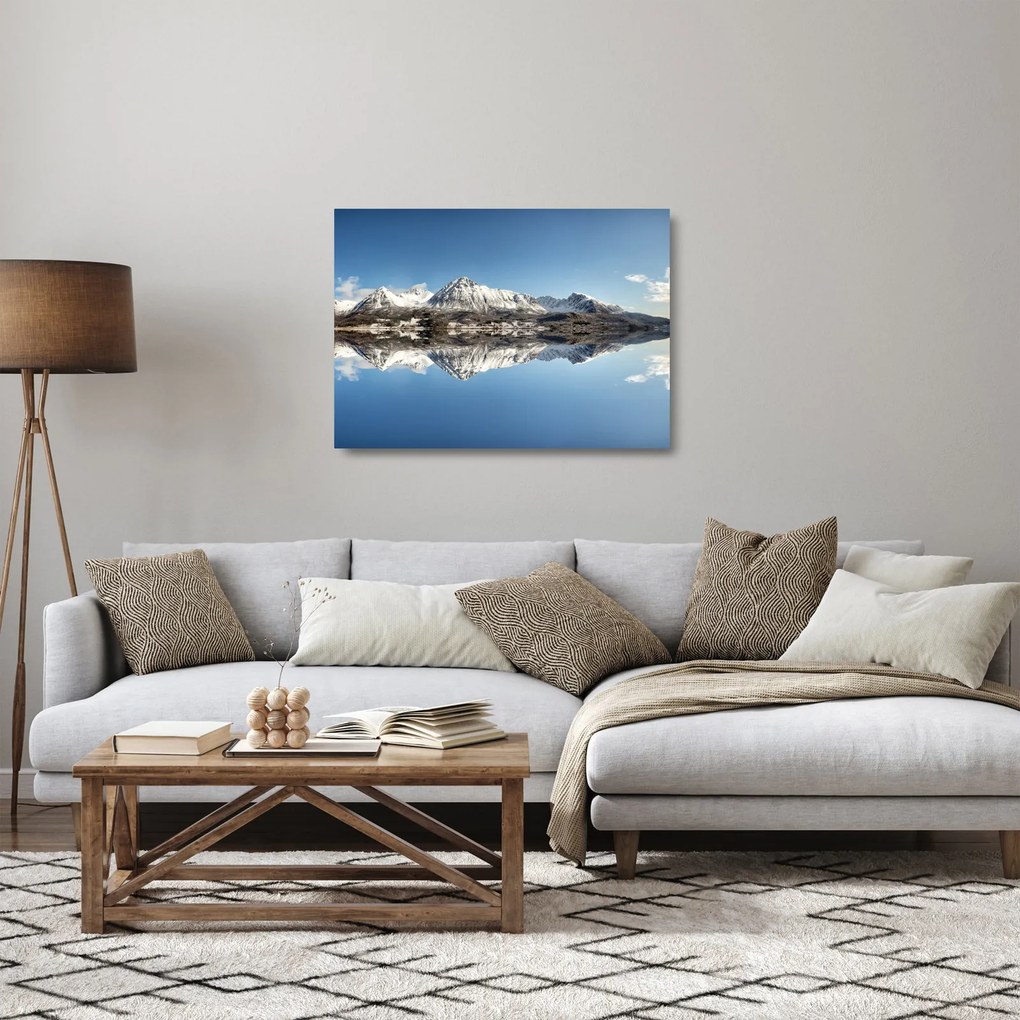 Tablou pe sticlă cu munți și reflectarea lor (70x50 cm)