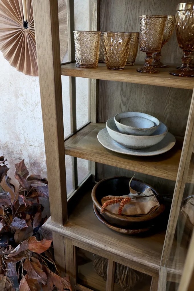 Vitrina din lemn masiv si furnir, natur, cu 2 usi si rafturi, aspect rustic, Marseille