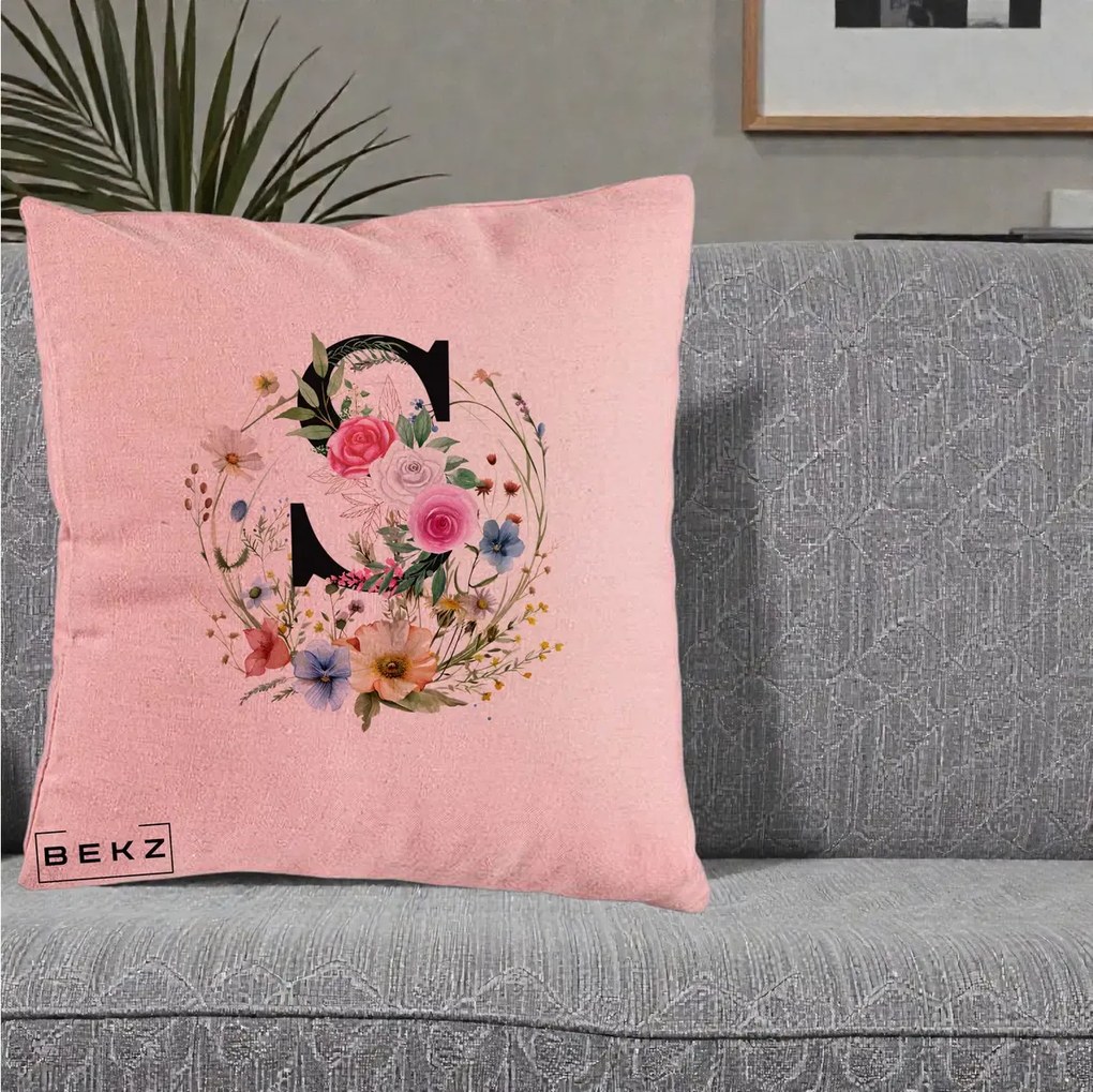 Cadou Personalizat - Perna Personalizata Monogram Litera S cu Flori Acuarela, 40x40 cm, Roz, Husa Detasabila, Perna Inclusa, BEKZ®