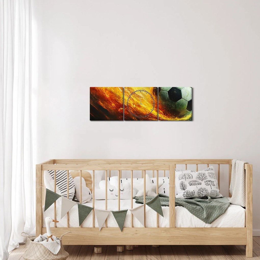 Tablou - Minge de Fotbal în Zbor (cu ceas) (90x30 cm)