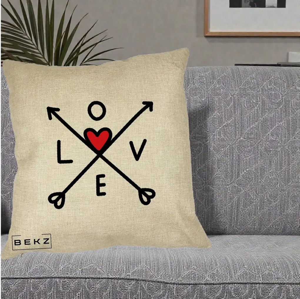 Perna Decorativa Love cu Sageti Incrucisate si Inima Rosie, 40x40 cm, Crem, Husa Detasabila, Perna Inclusa, BEKZ®