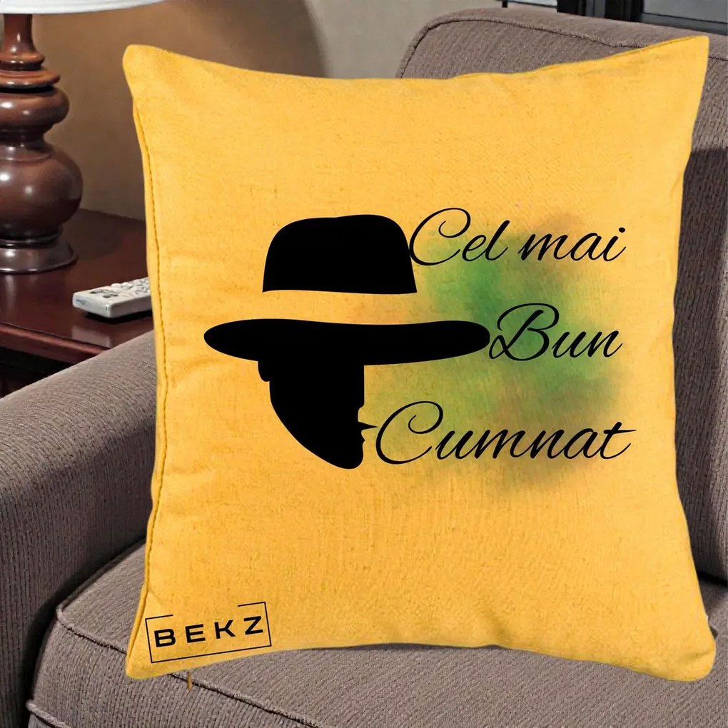 Cadou pentru Cumnat - Perna Personalizata Cel mai Bun Cumnat cu Silueta Palarie si Pete Teal-Roz, 40x40 cm, Galben, Husa Detasabila, Perna Inclusa, BEKZ®