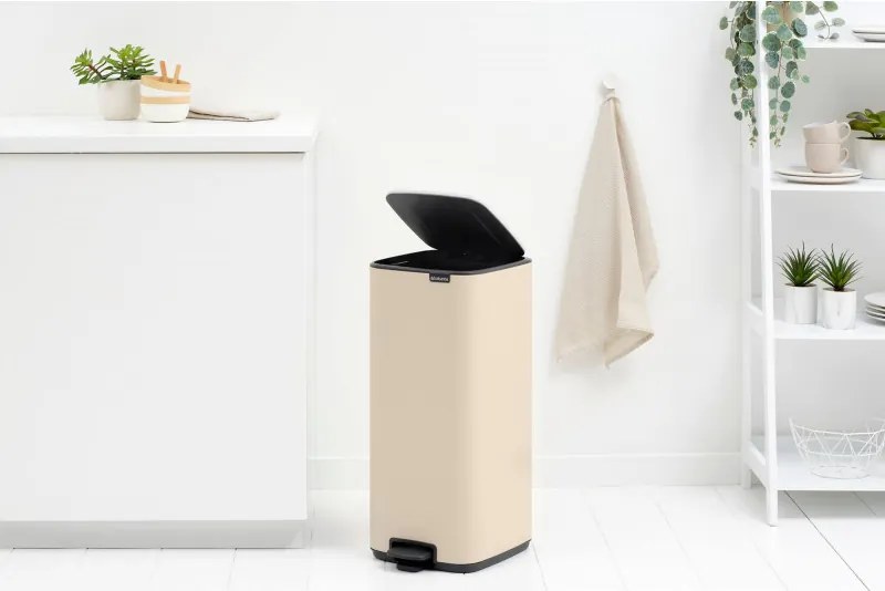 Cos de gunoi Brabantia Bo Pedal 1010124, 30 L, Inchidere usoara, Baza antiderapanta, Bej