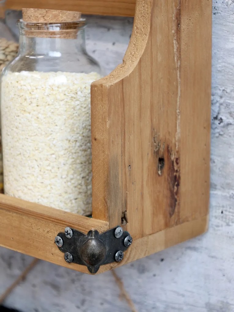 Raft din lemn, cu aspect rustic