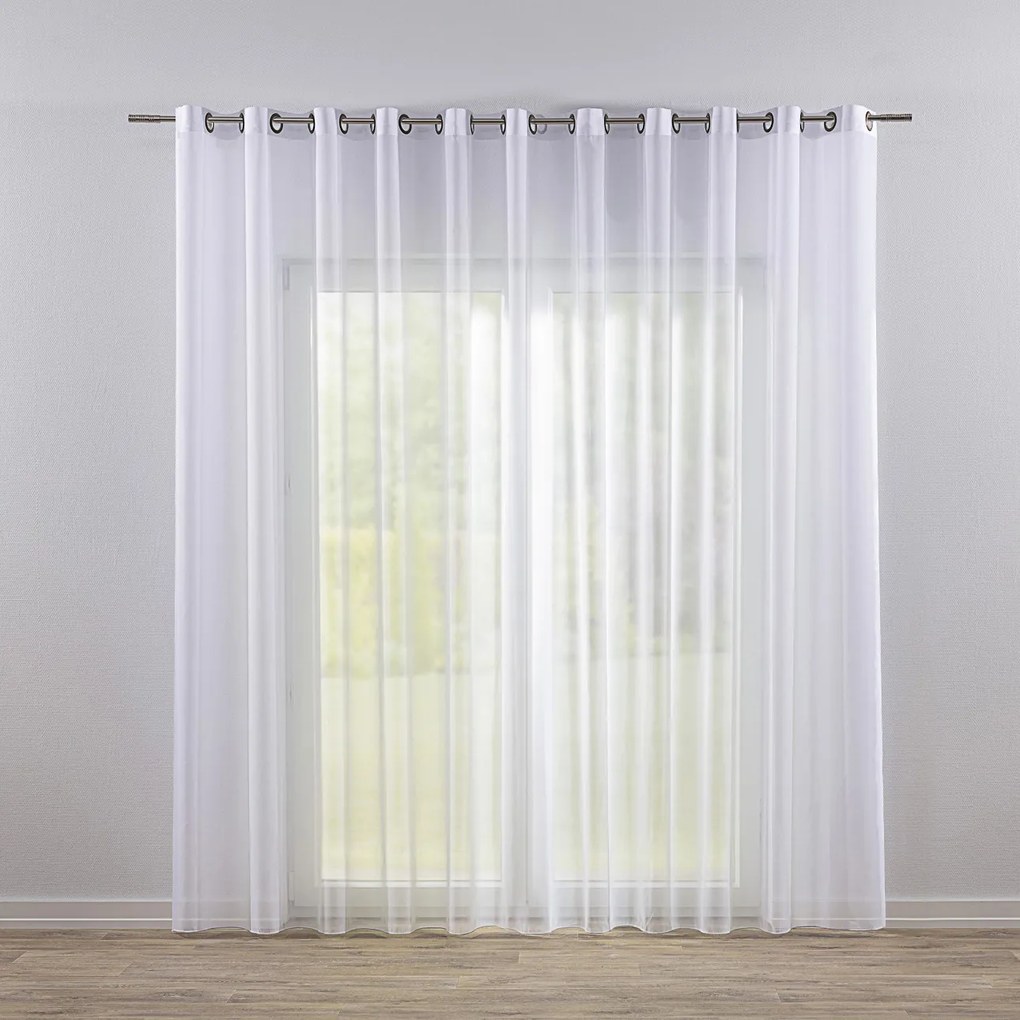 Draperie cu ochi